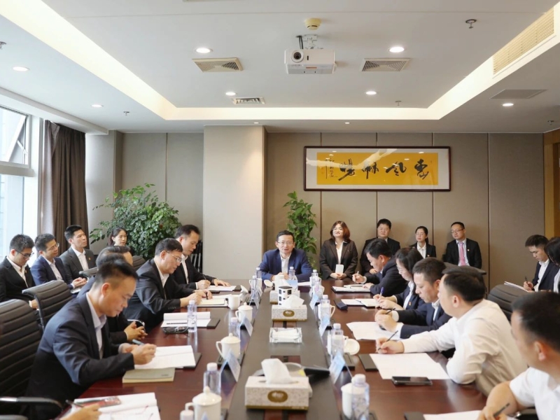 周军平走访调研华特集团